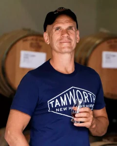 A kreatív lepárlás új korszakát éli Tamworthben, ahol a hagyományos alapanyagokat merész újítások váltják fel. Cikkünkben erről a forradalomról írunk.