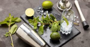 A jó minőségű koktél elkészítésekor a legfontosabb a magas minőségű alapanyagok használata. Kiváló italok, gyümölcsök és fűszerek egyaránt szükségesek.