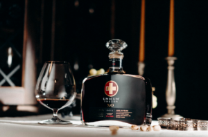 Az Unicum Trezor XO-t a szakértők konyakos pohárból, szobahőmérsékleten ajánlják fogyasztani, hogy az ital igen gazdag aromái teljesen kibontakozhassanak.